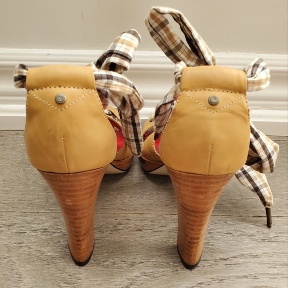 Ben Sherman tan plaid platform sandals - Picture 4 of 9